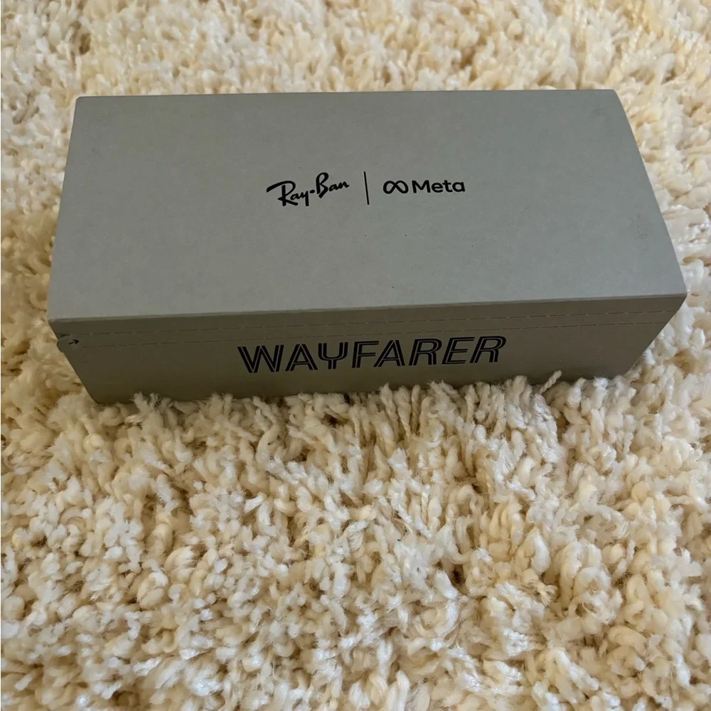 Ray ban wayfarer unused factory sealed